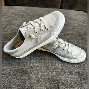 Girls Casual Low-Top Sneakers in Light Gray Blowfish 3